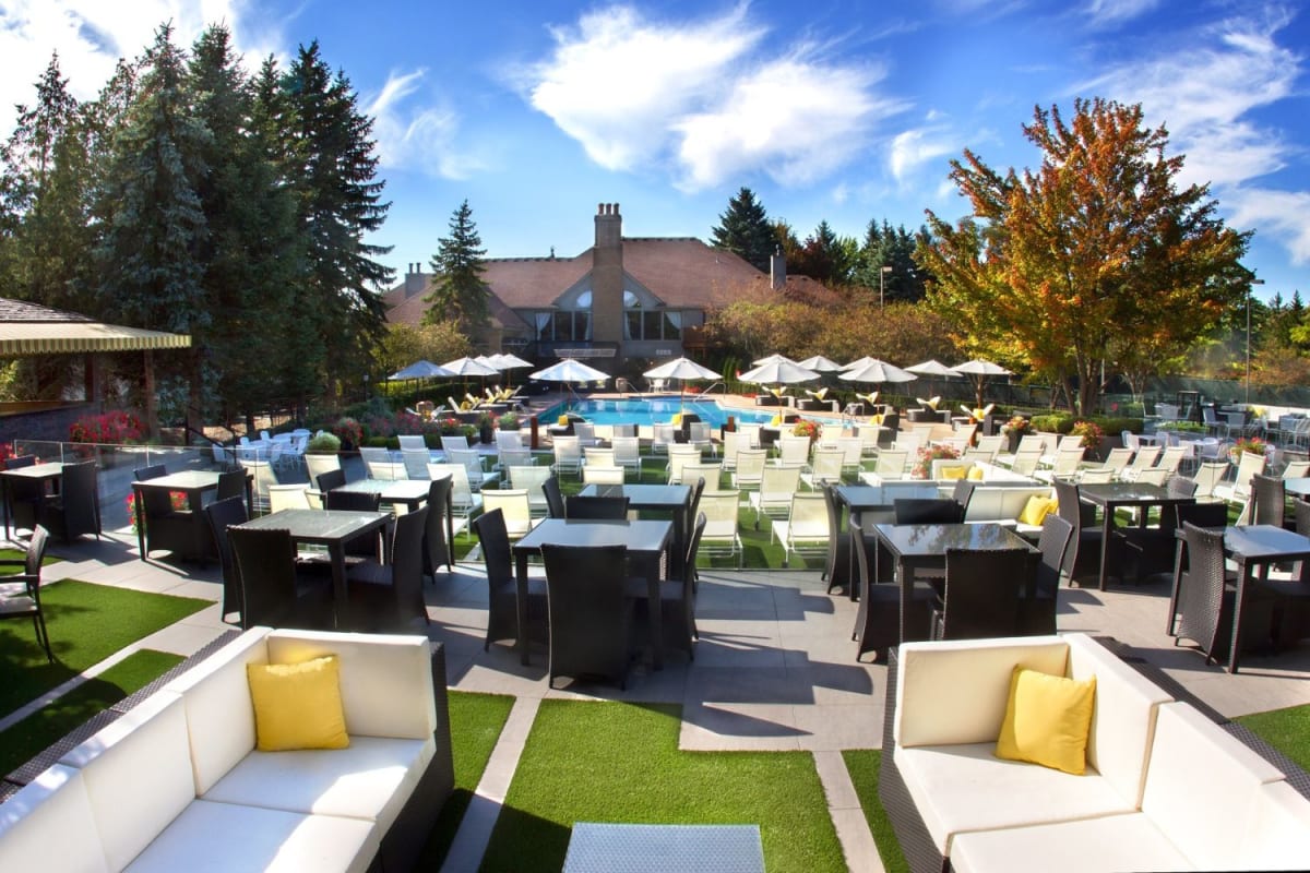 Community amenities at River Oaks West Apartments in Novi, MI, 48375